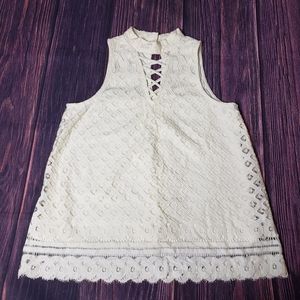 Love Fire Women's Lace Mock Neck Blouse Sleeveless Medium